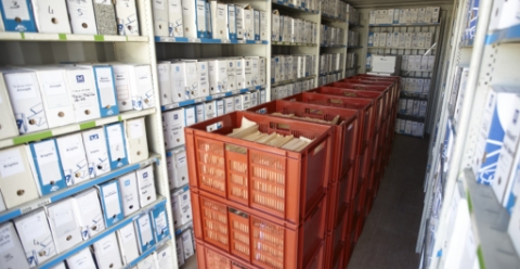 Archives papier dans un box Sésame Box à Laval